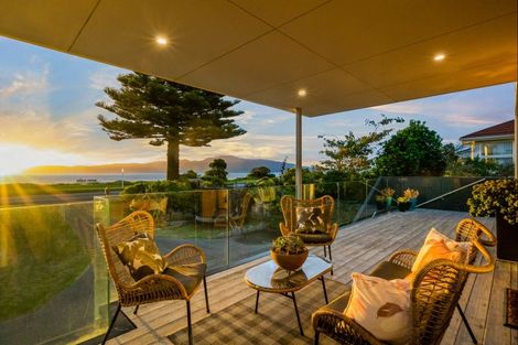 Photo of property in 79 Marine Parade, Paraparaumu Beach, Paraparaumu, 5032