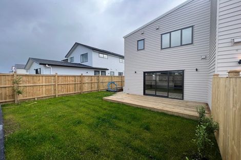 Photo of property in 80a Kahui Parade, Karaka, 2113