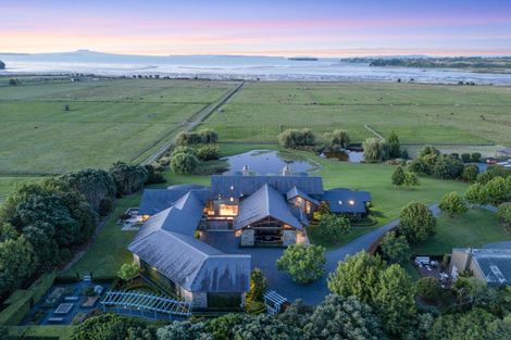 Photo of property in 42 Porterfield Road, Whitford, Howick, 2571