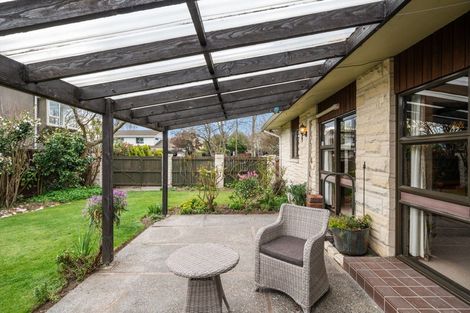 Photo of property in 30 Kingham Place, Avonhead, Christchurch, 8042