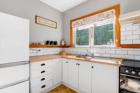Photo of property in 2890 Christchurch Akaroa Road, Prices Valley, Little River, 7591