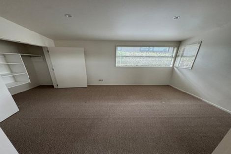 Photo of property in 8a Glenfield Road, Birkenhead, Auckland, 0626