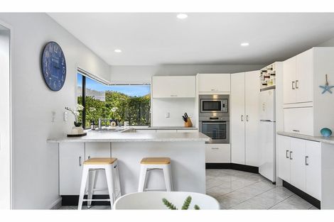 Photo of property in 77 Harvey Street, Waipahihi, Taupo, 3330