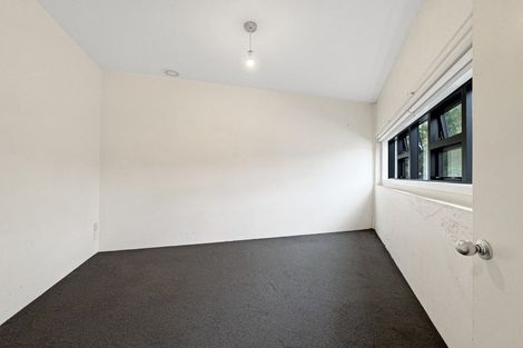 Photo of property in Endeavour Apartments, 19/125u Thorndon Quay, Pipitea, Wellington, 6011