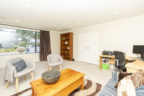 Photo of property in 1 San Clemento Way, Rototuna, Hamilton, 3210