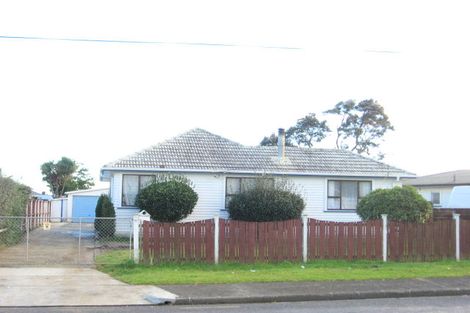 Photo of property in 15 Clayton Road, Manurewa, Auckland, 2102