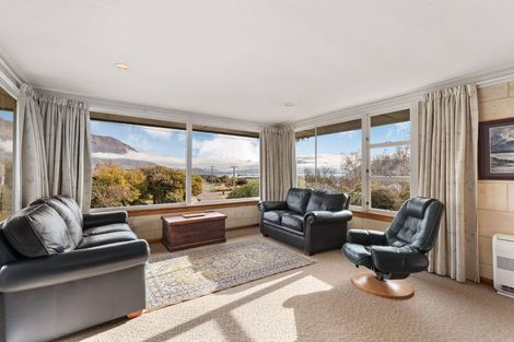 Photo of property in 61 Manuka Crescent, Wanaka, 9305