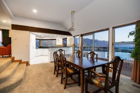 Photo of property in 10 Peregrine Place, Queenstown, 9300