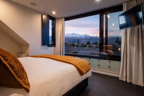 Photo of property in 1 Wellswood Way, Lower Shotover, Queenstown, 9371