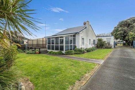 Photo of property in 3 Wharf Street, Castlecliff, Whanganui, 4501