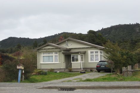 Photo of property in 653 Seven Mile Road, Runanga, 7803