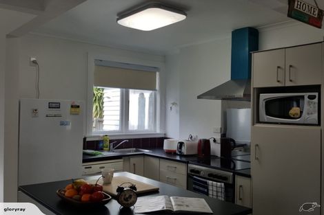 Photo of property in 118 Parkvale Road, Karori, Wellington, 6012