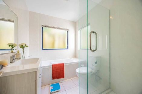 Photo of property in 23 Mariners View Road, Beach Haven, Auckland, 0626