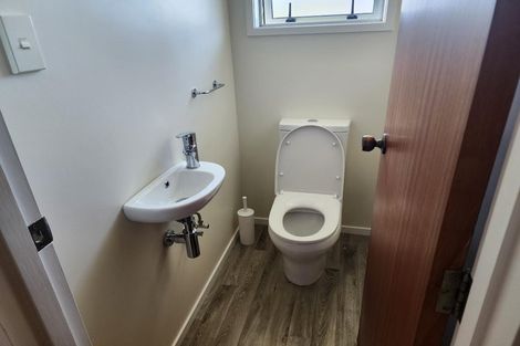 Photo of property in 39 James Cook Street, Havelock North, 4130