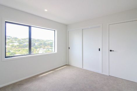 Photo of property in 72 Tiketike Way, Brooklyn, Wellington, 6021
