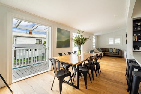 Photo of property in 6 Shoal Bay Road, Devonport, Auckland, 0624