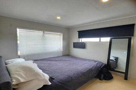 Photo of property in 2/4 Antrim Grove, Bayview, Auckland, 0629