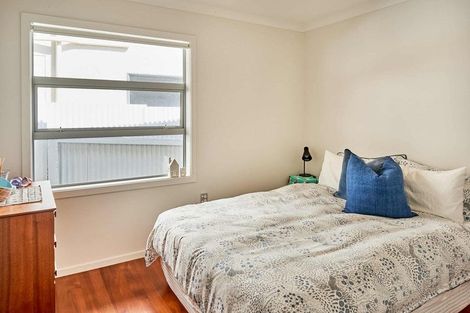 Photo of property in 25 Sunset Parade, Plimmerton, Porirua, 5026