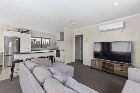 Photo of property in 1/28 Christmas Road, Manurewa, Auckland, 2102