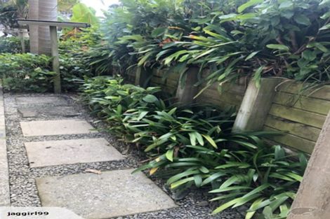 Photo of property in 4a/3 Corrella Road, Belmont, Auckland, 0622
