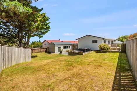 Photo of property in 15 Staysail Place, Whitby, Porirua, 5024