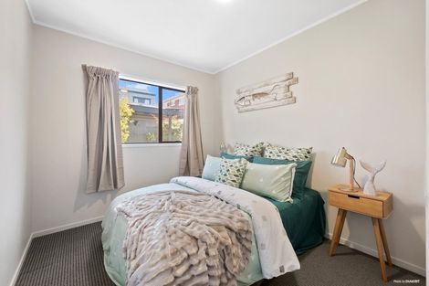 Photo of property in 2/49 Target Road, Totara Vale, Auckland, 0629