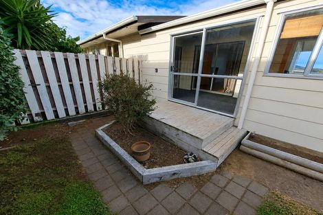 Photo of property in 65 Marama Crescent, Spotswood, New Plymouth, 4310