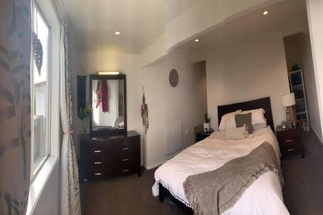 Photo of property in 24 Bedford Street, Northland, Wellington, 6012