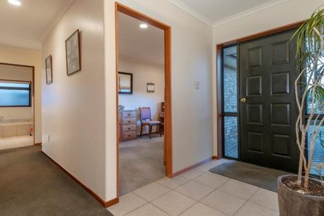 Photo of property in 42 Manor Park Drive, Pyes Pa, Tauranga, 3112
