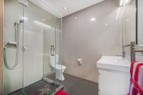 Photo of property in 12 Cairnsvale Rise, Manurewa, Auckland, 2105