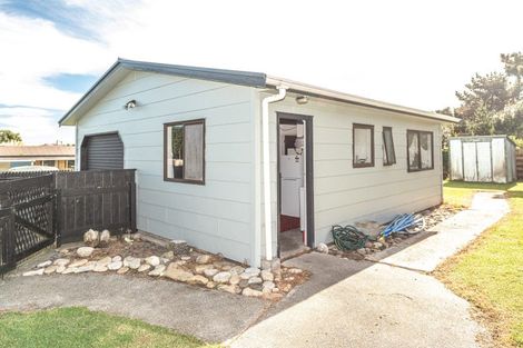 Photo of property in 21 Manuka Street, Castlecliff, Whanganui, 4501