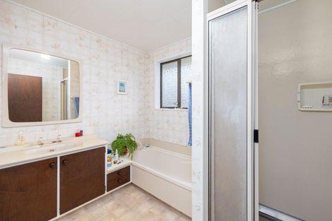 Photo of property in 12 Rex Place, Rangiora, 7400