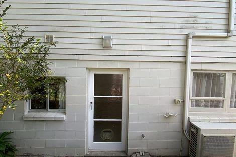 Photo of property in 29 Ayton Drive, Totara Vale, Auckland, 0629