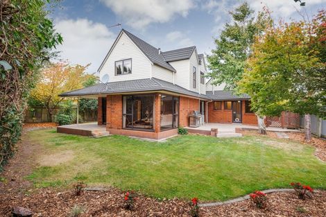 Photo of property in 8 Harrow Place, Hokowhitu, Palmerston North, 4410