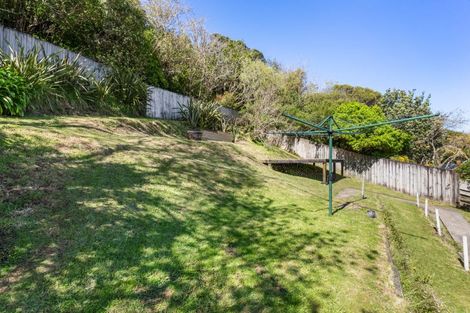 Photo of property in 16 Spicer Place, Tawa, Wellington, 5028