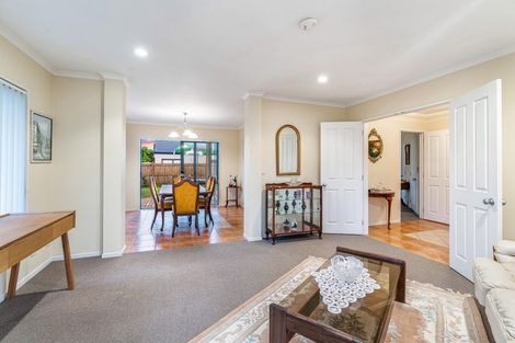 Photo of property in 2 Gunner Drive, Te Atatu Peninsula, Auckland, 0610