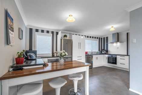 Photo of property in 77 Stobo Street, Grasmere, Invercargill, 9810