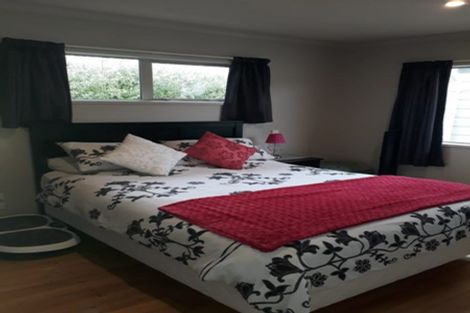 Photo of property in 9b Sandspit Road, Waiuku, 2123