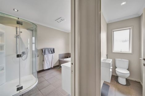 Photo of property in 8 Dolphin Parade, Bell Block, New Plymouth, 4312
