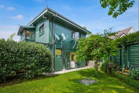 Photo of property in 2 Flagstaff Terrace, Devonport, Auckland, 0624