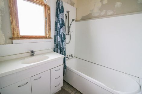 Photo of property in 2 Poutini Street, Whanganui East, Whanganui, 4500