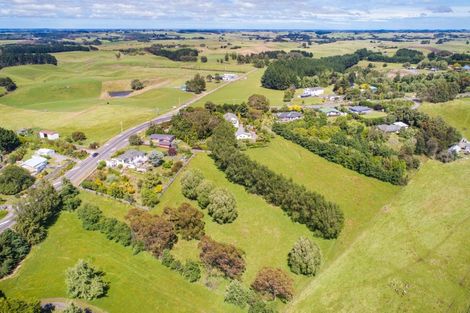 Photo of property in 82 Halcombe Road, Feilding, 4775