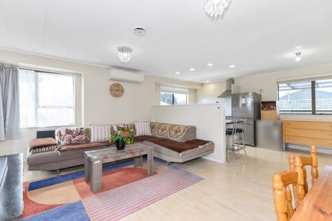 Photo of property in 25 Glen Close, Glen Eden, Auckland, 0602