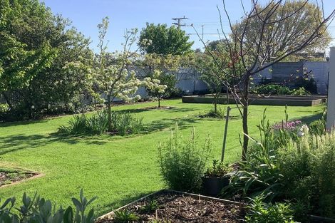 Photo of property in 2 Naples Street, Martinborough, 5711
