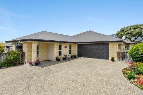 Photo of property in 33 Hammill Grove, Stoke, Nelson, 7011