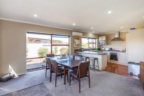 Photo of property in 40 Geneva Terrace, Kelvin Grove, Palmerston North, 4414