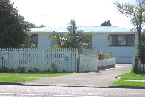Photo of property in 237 Lake Road, Northcote, Auckland, 0627