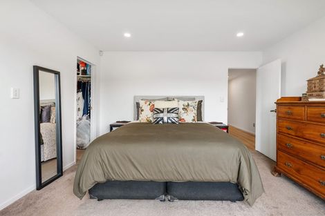 Photo of property in 5 Kahika Grove, Huapai, Kumeu, 0810