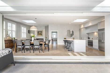 Photo of property in 9 Shoal Bay Road, Devonport, Auckland, 0624