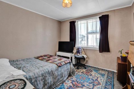 Photo of property in 2 Handley Place, Glen Avon, New Plymouth, 4312